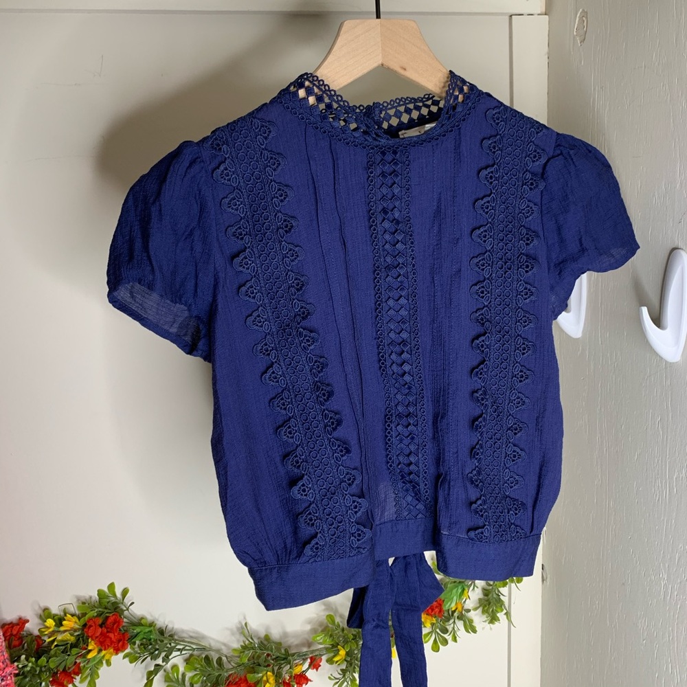 SOLD❌E&M Blue Lace High Neck Crop Top